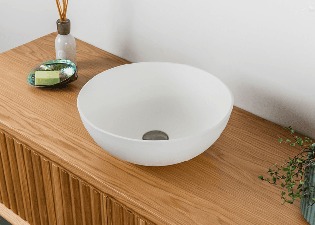 Verso / Solid Surface